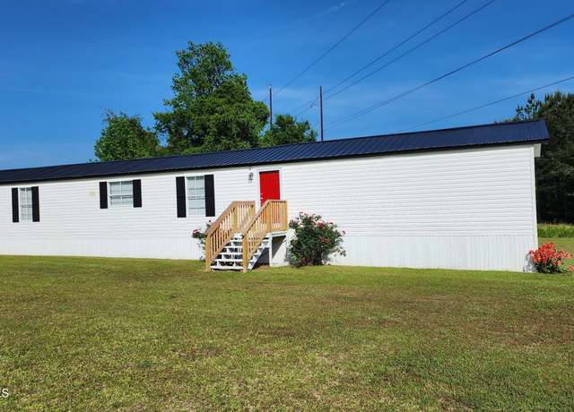 Property at 271 Cooks Dr, Whiteville, NC 28472, 3 beds, 2 baths
