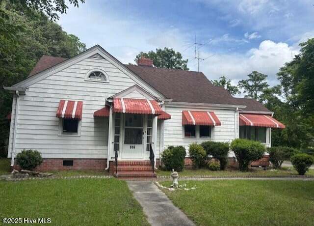 Property at 916 Southern Ave, Elizabeth City, NC 27909, 4 beds, 1 bath