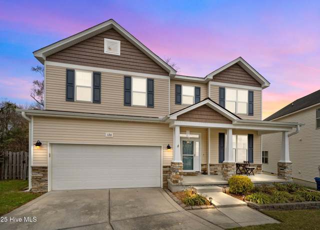 Property at 126 Katrina St, Sneads Ferry, NC 28460, 4 beds, 2.5 baths