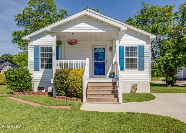Property at 2003 Riverview Ln, Morehead City, NC 28557, 2 beds, 2 baths