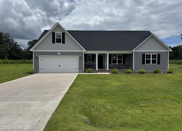 Property at 107 Woodford Dr, Jacksonville, NC 28540, 4 beds, 2 baths