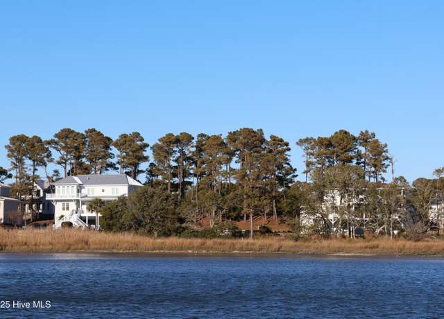 Property at 4017 Barnes Bluff Dr SE, Southport, NC 28461