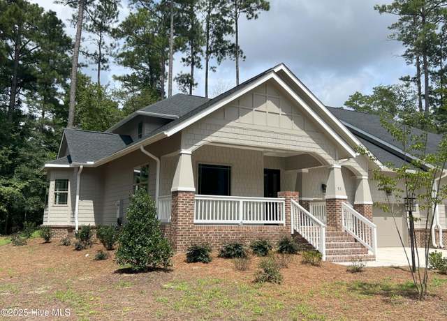 Property at 91 Lamplighter Village Dr, Pinehurst, NC 28374, 4 beds, 3.5 baths
