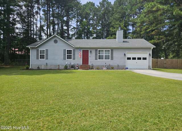 Property at 501 Greenleaf Ct, Jacksonville, NC 28540, 3 beds, 2 baths