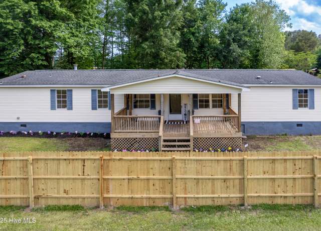 Property at 117 Rodeo Ln, Jacksonville, NC 28540, 3 beds, 2 baths