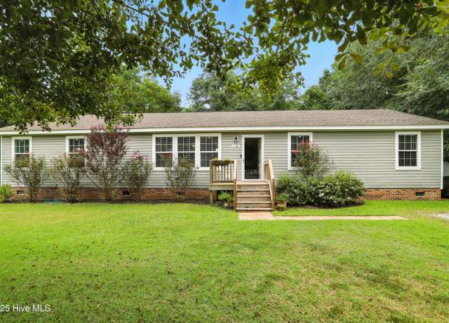 Property at 118 Dreyton Hall Ct, Rocky Point, NC 28457, 4 beds, 2 baths