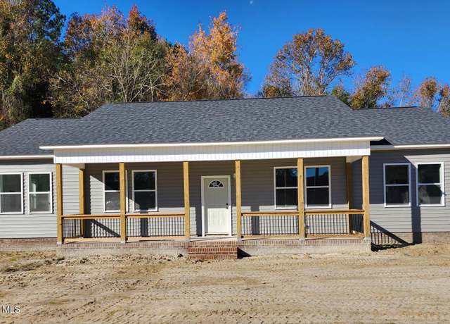 Property at 4076 Pitt St, Ayden, NC 28513, 4 beds, 3.5 baths