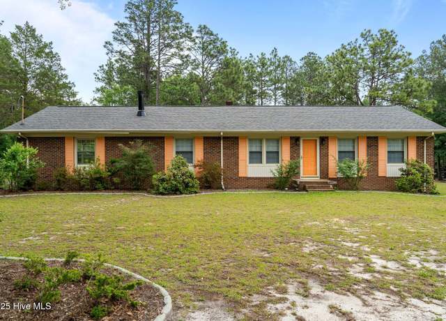 Property at 1504 Eastview Dr, Aberdeen, NC 28315, 3 beds, 2 baths