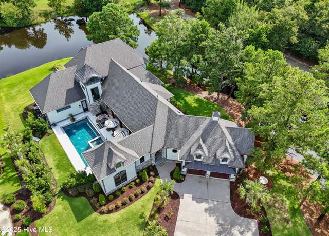 Property at 2941 Legends Dr, Southport, NC 28461, 4 beds, 4 baths