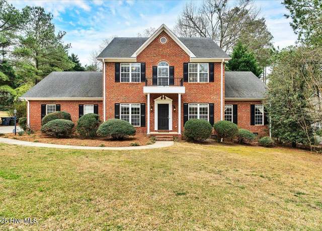 Property at 230 W Hedgelawn Way, Southern Pines, NC 28387, 4 beds, 3.5 baths
