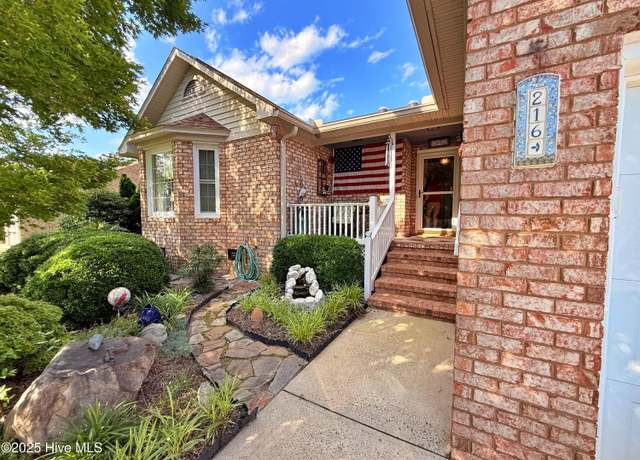 Property at 216 Lakemere Dr, New Bern, NC 28562, 3 beds, 2 baths