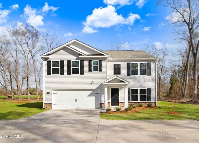 Property at 307 Gray St, La Grange, NC 28551, 5 beds, 3 baths