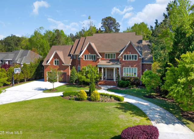 Property at 1417 Alexander Ln, New Bern, NC 28562, 4 beds, 5 baths