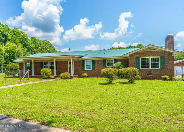 Property at 383 Lakey Siding Rd, Robbins, NC 27325, 3 beds, 2 baths