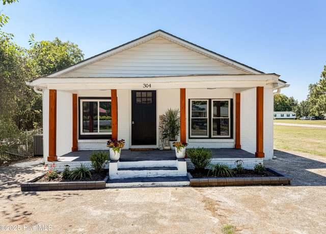 Property at 304 W Hooks River Rd, Goldsboro, NC 27530, 3 beds, 1 bath