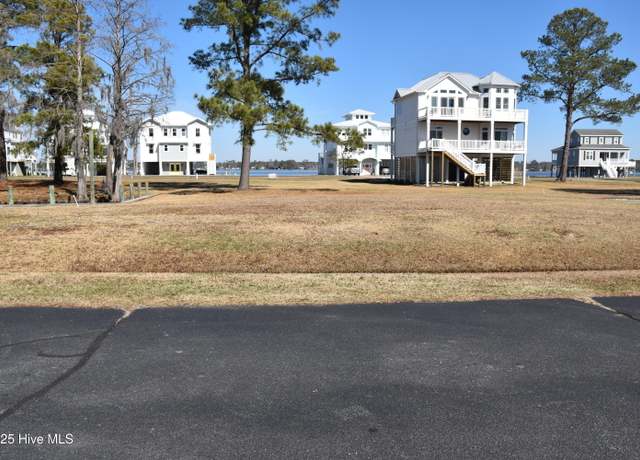 Property at 61 Maritime Ct, Chocowinity, NC 27817