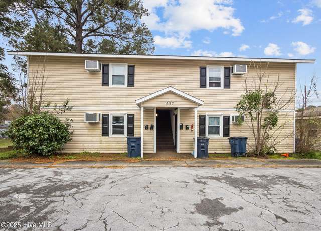 Property at 307 Richlands Ave, Jacksonville, NC 28540, 4 beds, 4 baths