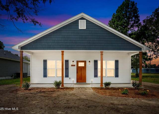 Property at 2304 Saint Andrew St, Tarboro, NC 27886, 3 beds, 2 baths