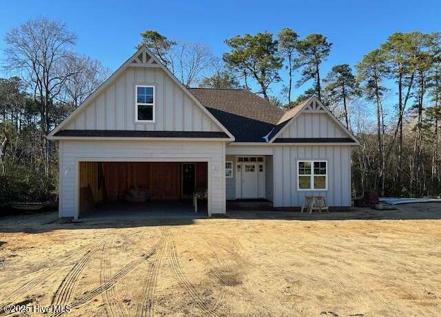 Property at 609 Jumper Ct, Southern Pines, NC 28387, 4 beds, 3 baths