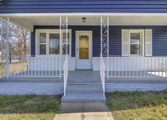 Property at 807 S 12th St, Wilmington, NC 28401, 2 beds, 2 baths