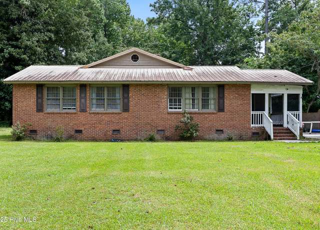 Property at 401 Dewitt St, Jacksonville, NC 28540, 4 beds, 2 baths