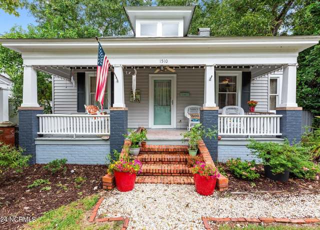 Property at 1510 N Pasteur St, New Bern, NC 28560, 3 beds, 1 bath