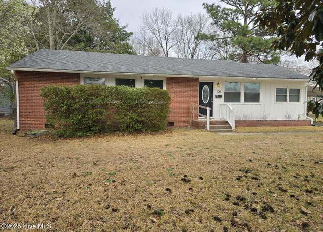 Property at 700 Williams St, Jacksonville, NC 28541, 3 beds, 1 bath