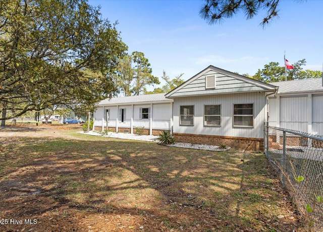 Property at 1434 Grosbeak Pl SW, Shallotte, NC 28470, 2 beds, 2 baths