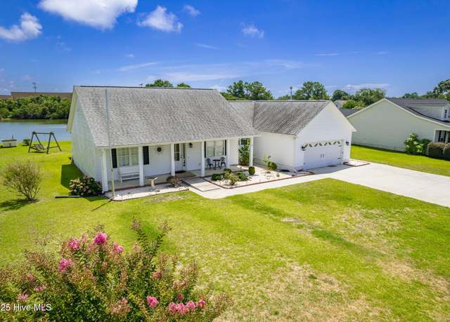 Property at 204 Junius Dr, Newport, NC 28570, 3 beds, 2 baths