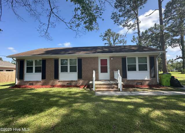 Property at 306 Ketner Blvd, Havelock, NC 28532, 3 beds, 1.5 baths