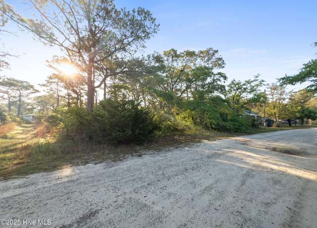 Property at 2366 Jolly Roger Dr SW, Supply, NC 28462