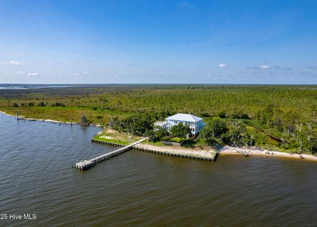 Property at 266 Cahoon Rd, Manns Harbor, NC 27953, 5 beds, 4.5 baths