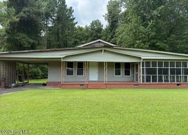 Property at 9400 Us Highway 17, Pollocksville, NC 28573, 4 beds, 2 baths