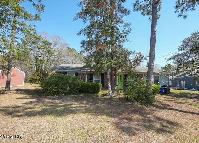 Property at 161 Willetts Dr, Boiling Spring Lakes, NC 28461, 3 beds, 1.5 baths