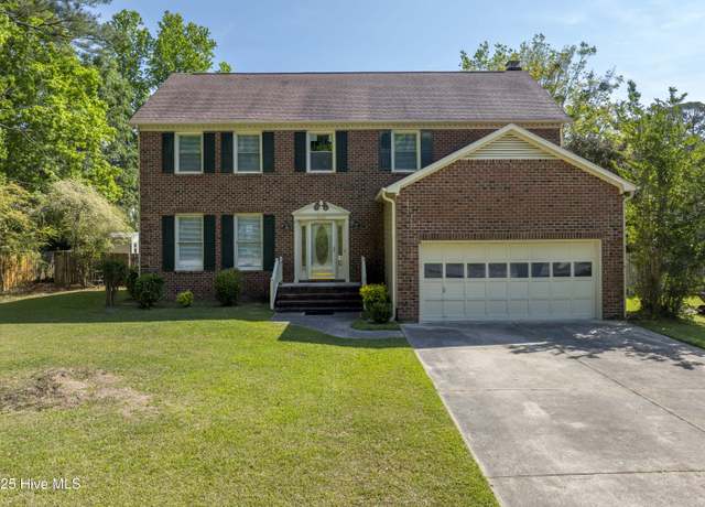 Property at 950 Eton Dr, Jacksonville, NC 28546, 4 beds, 2.5 baths