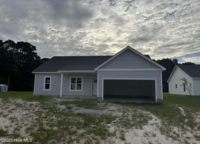 Property at 341 Morristown Rd, Stella, NC 28582, 3 beds, 2 baths