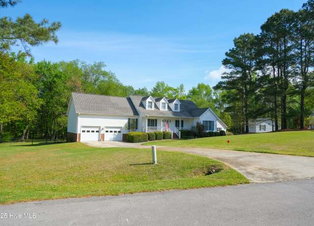 Property at 2863 Susan Gray Ct, Kinston, NC 28504, 3 beds, 2.5 baths