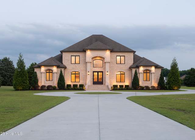 Property at 541 White Horse Dr, Greenville, NC 27834, 5 beds, 4.5 baths