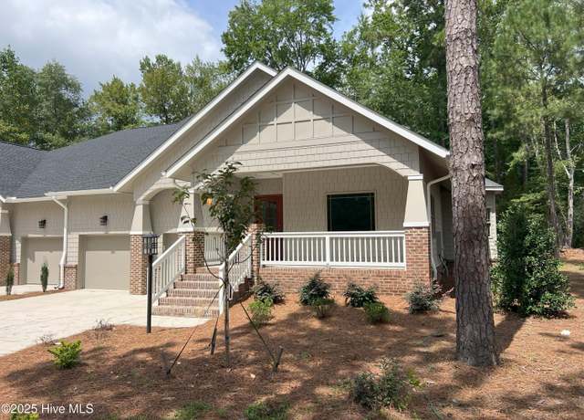 Property at 111 Lamplighter Village Dr, Pinehurst, NC 28374, 4 beds, 3.5 baths