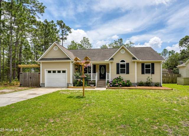 Property at 498 Edgewood Rd, Southport, NC 28461, 3 beds, 2 baths