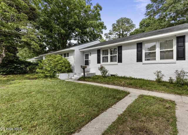 Property at 608 Henderson Dr, Jacksonville, NC 28540, 4 beds, 2 baths