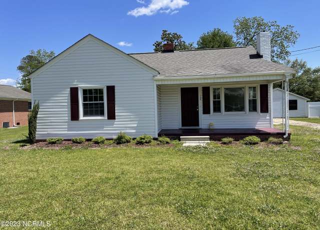 Property at 100 Shields St, Clinton, NC 28328, 3 beds, 2 baths