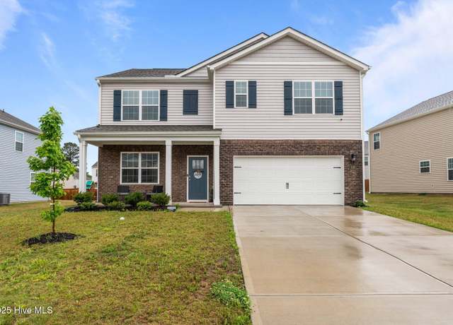 Property at 2120 Wild Ridge Dr, Fayetteville, NC 28314, 5 beds, 3 baths