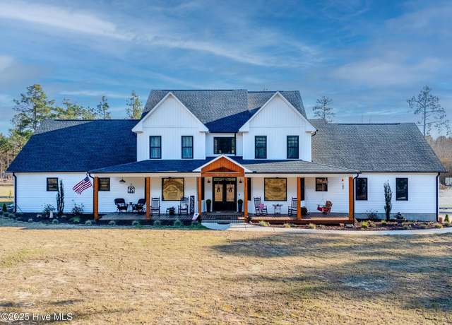 Property at 1226 Boyd Lake Rd, Hamlet, NC 28345, 4 beds, 3.5 baths