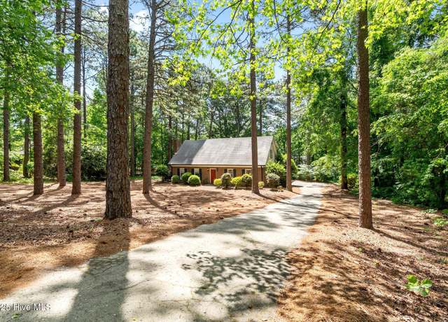 Property at 1123 N Fort Bragg Rd, Southern Pines, NC 28387, 4 beds, 3 baths