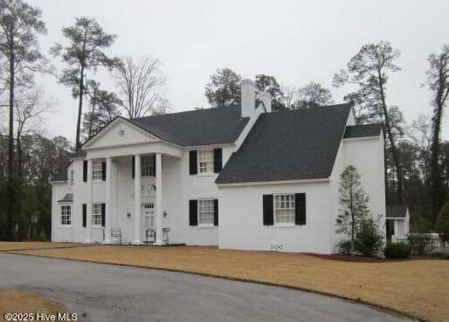 Property at 907 Raleigh Road Pkwy W, Wilson, NC 27896, 4 beds, 4 baths
