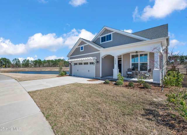 Property at 1066 Bradshaw Ter, Wilmington, NC 28412, 5 beds, 3.5 baths