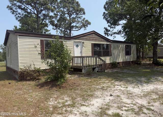 Property at 108 N Queens St, Hubert, NC 28539, 3 beds, 2 baths