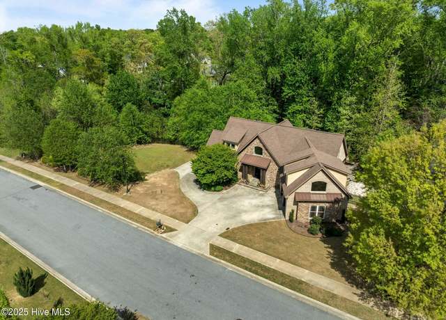 Property at 313 Golf View Dr, Greenville, NC 27834, 4 beds, 3.5 baths