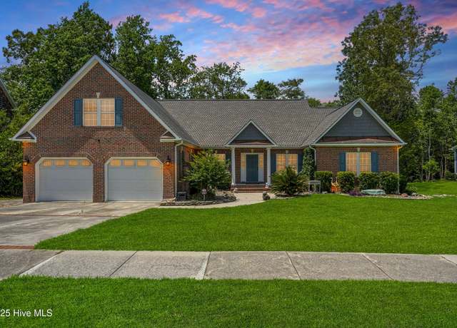 Property at 1537 Grandiflora Dr, Leland, NC 28451, 4 beds, 3 baths